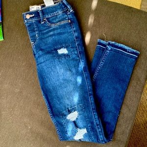 Abercrombie Pull-on jean Legging Size: 13/14 Slim Distressed